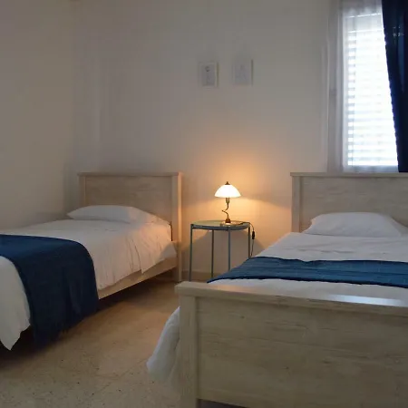 Apartment Paradise Gardens 1